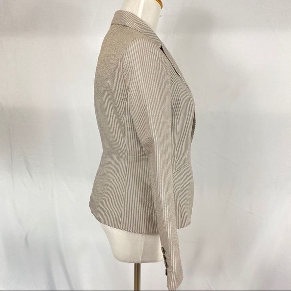 PETITE SOPHISTICATE Seersucker Beige Tan Striped Blazer Jacket One Button - Picture 3 of 8